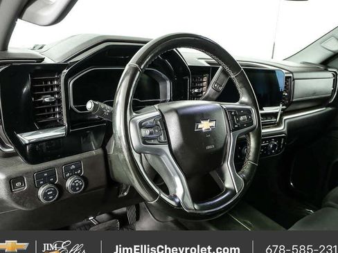 Used 2024 Chevrolet Silverado 2500 LT AWD/4WD image 4
