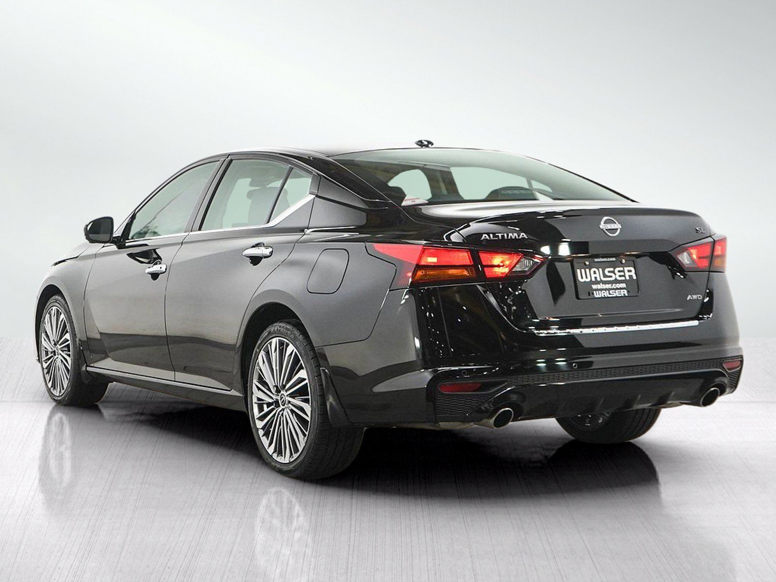 Used 2023 Nissan Altima 2.5 SL AWD/4WD image 3