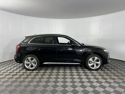 Used 2022 Audi Q5 2.0T Prestige w/ Prestige Package image 10
