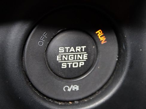 Used 2023 Jeep Gladiator Rubicon AWD/4WD image 37