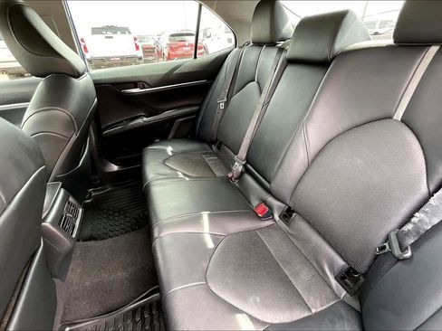 Used 2020 Toyota Camry XSE image 19