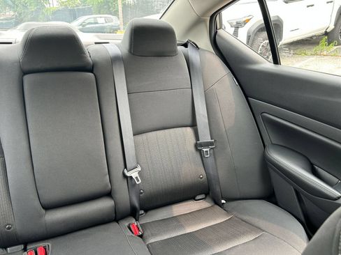 Used 2025 Nissan Altima 2.5 SV FWD image 32