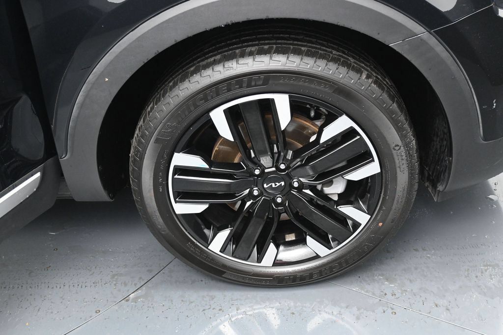 Used 2025 Kia Telluride SX w/ SX Captain's Chair Package AWD/4WD image 46