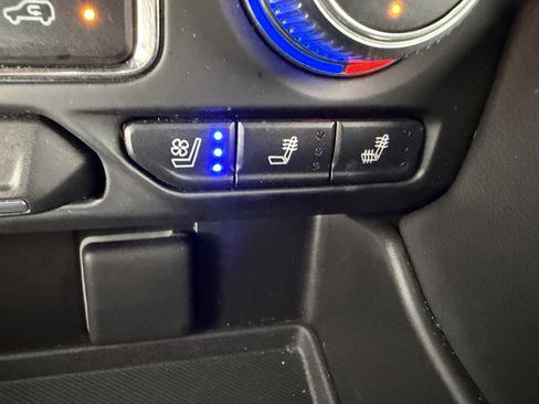 Used 2023 GMC Yukon AT4 w/ LPO, Floor Liner Package AWD/4WD image 29