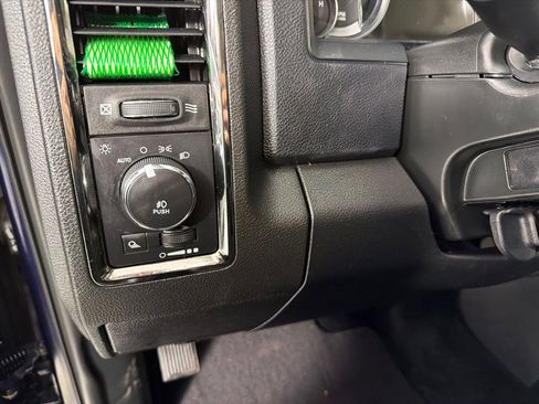 Used 2017 RAM 1500 Sport image 11