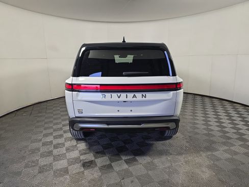 Used 2023 Rivian R1S Adventure image 4