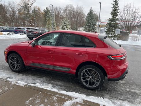 Used 2025 Porsche Macan Turbo image 50