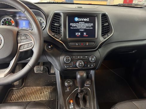 Used 2021 Jeep Cherokee Latitude Lux 80th Anniv w/ Quick Order Package 26U 80TH image 7