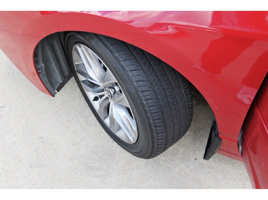 Used 2022 Toyota Avalon XLE FWD image 8