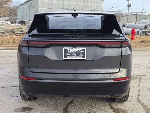 Used 2025 Jeep Wagoneer S Launch Edition image 17