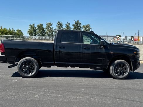 New 2026 RAM 2500 Laramie AWD/4WD image 2
