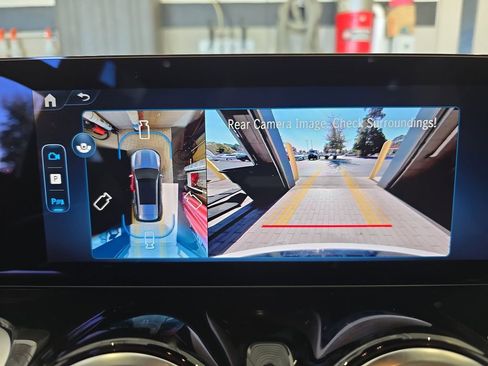 Certified 2025 Mercedes-Benz GLB 250 image 25