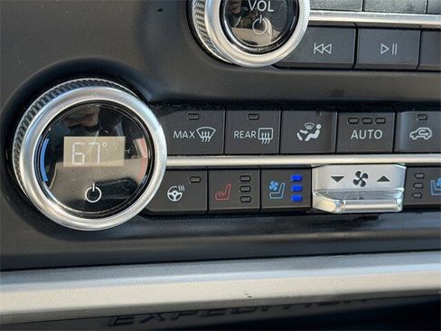 Used 2024 Ford Expedition Max Limited image 23