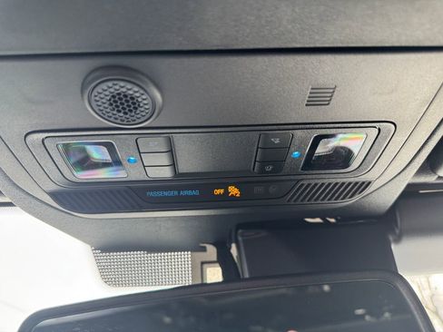 Used 2025 Ford Bronco Outer Banks image 32