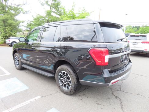 Used 2024 Ford Expedition XLT AWD/4WD image 7