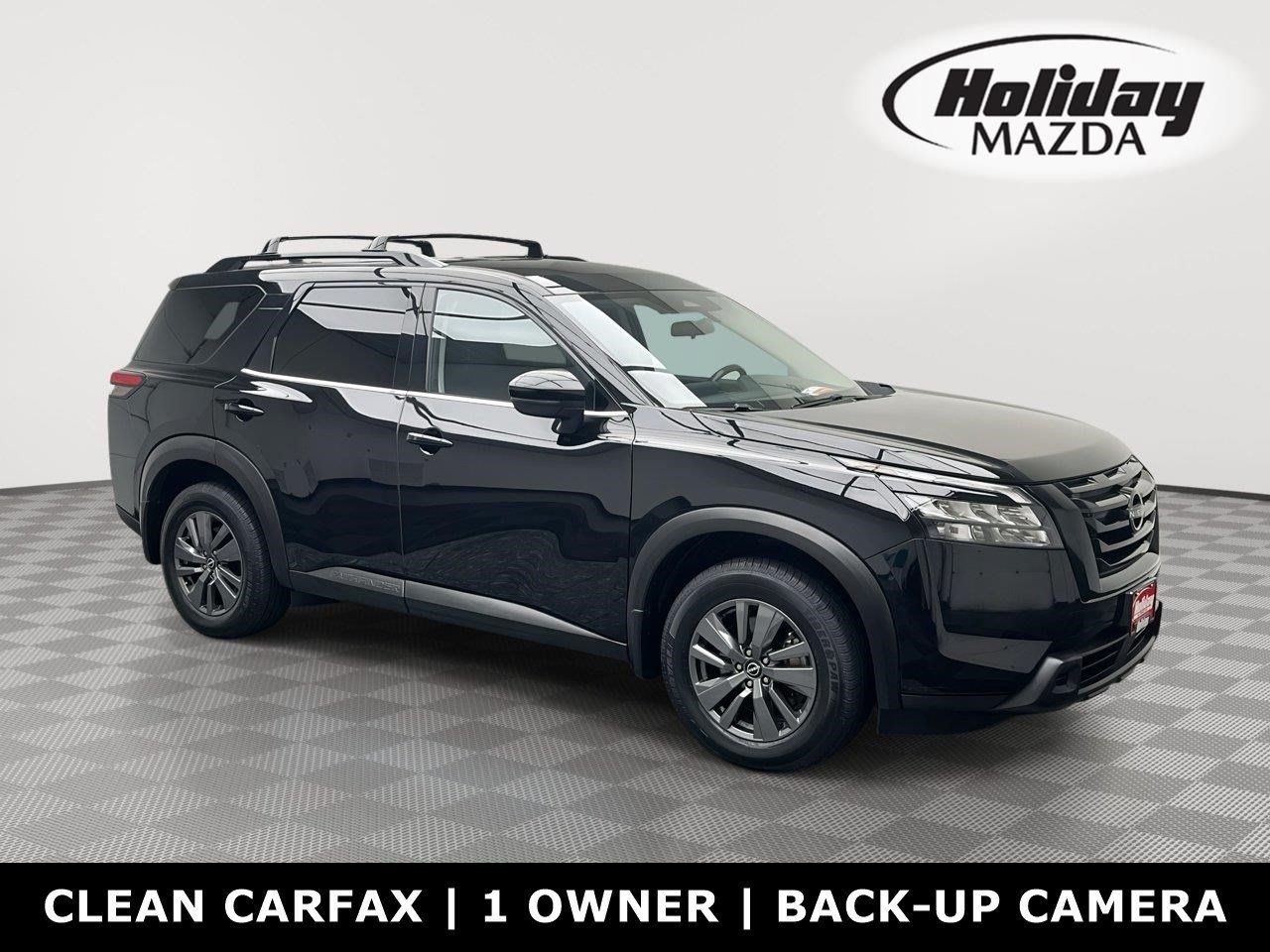 Used 2024 Nissan Pathfinder SV w/ Black Appearance Package AWD/4WD image 1