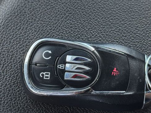 Used 2025 Buick Envista Sport Touring FWD image 23
