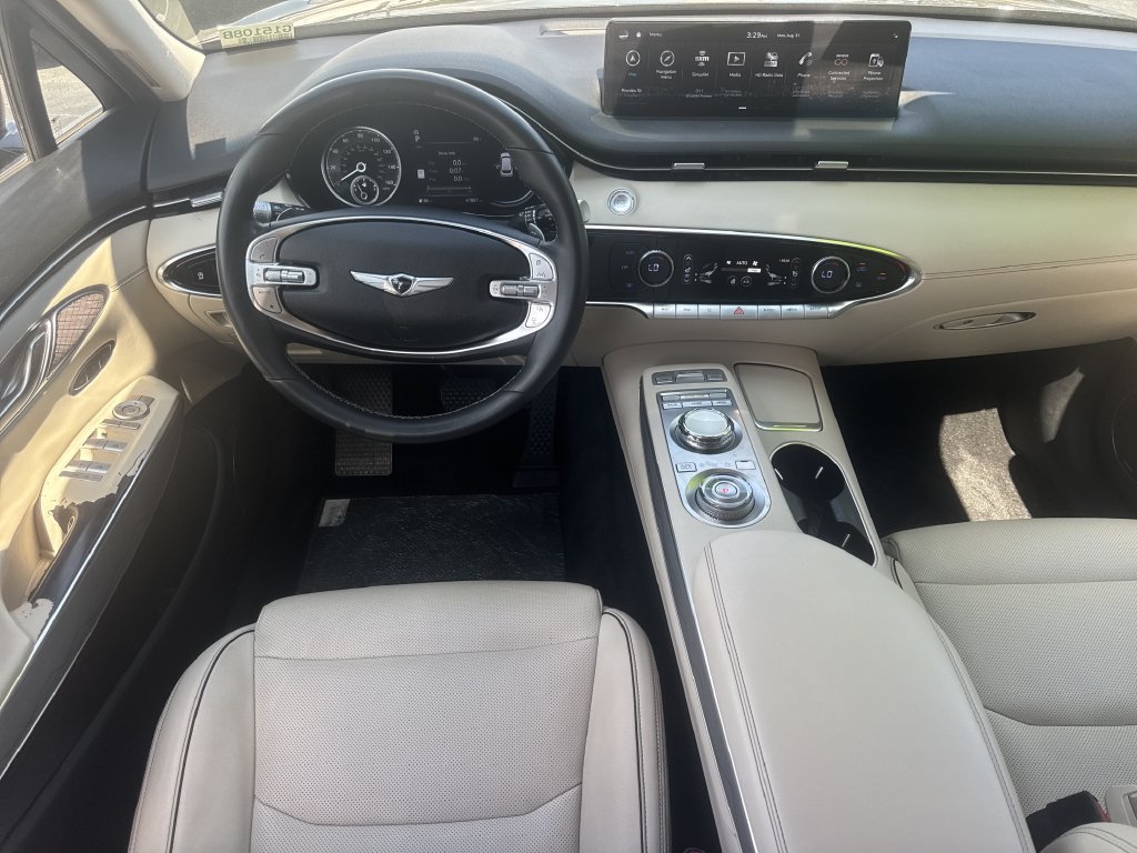 Used 2023 Genesis GV70 2.5T w/ Advanced Package AWD/4WD image 22