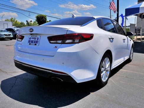 Used 2018 Kia Optima S FWD image 5
