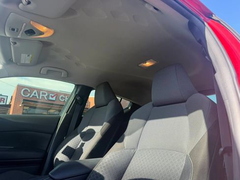 Used 2020 Toyota C-HR LE FWD image 9
