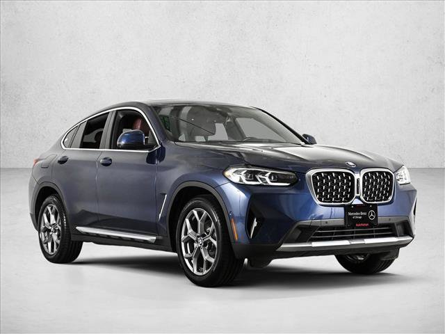 Used 2023 BMW X4 xDrive30i w/ Premium Package AWD/4WD image 3