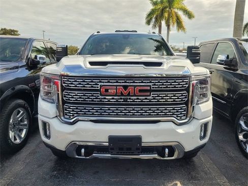 Used 2023 GMC Sierra 2500 Denali w/ Denali Ultimate Package AWD/4WD image 2