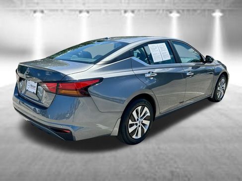 Certified 2025 Nissan Altima 2.5 S FWD image 6