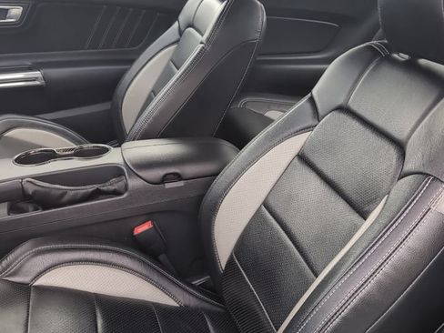 Used 2021 Ford Mustang GT Premium w/ Carbon Sport Interior Package RWD image 10