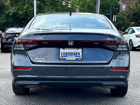 Used 2024 Honda Accord EX image 4