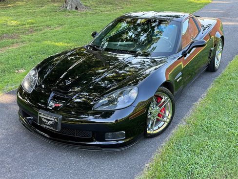 Used 2008 Chevrolet Corvette Z06 w/ Preferred Equipment Group RWD image 5