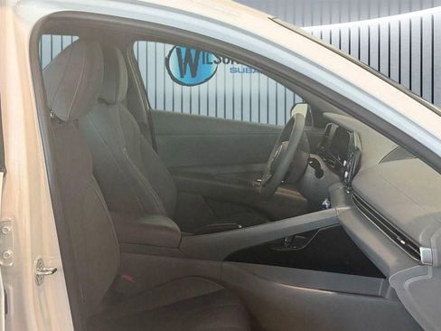 Used 2023 Hyundai Elantra SEL FWD image 6