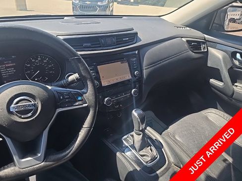 Used 2020 Nissan Rogue SL AWD/4WD image 12