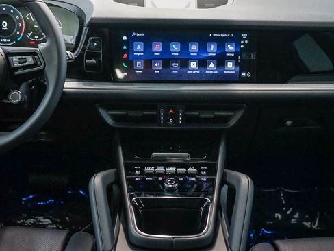 New 2026 Porsche Cayenne AWD/4WD image 18