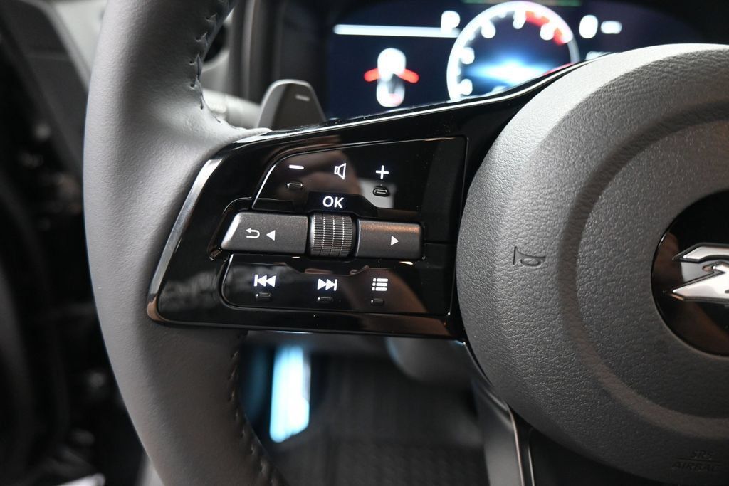 Used 2027 Nissan Z Sport RWD image 11