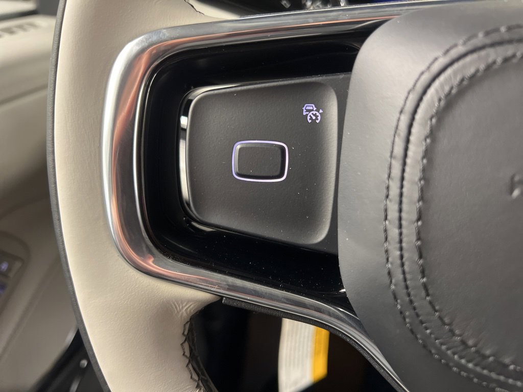New 2026 Lincoln Navigator Premiere AWD/4WD image 13