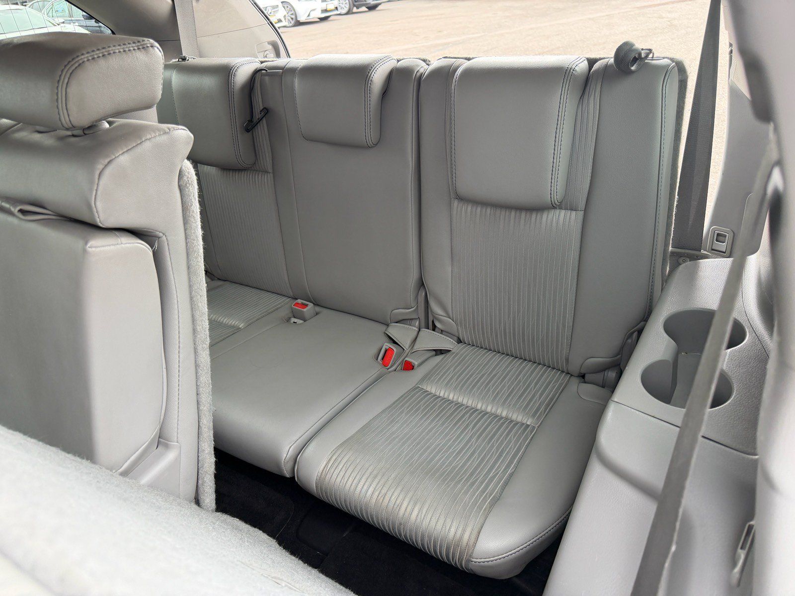 Used 2017 Toyota Highlander Plus w/ Carpet Mat Package FWD image 12