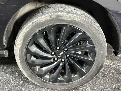 Used 2020 Lincoln Navigator Reserve w/ Equipment Group 208A Reserve image 14