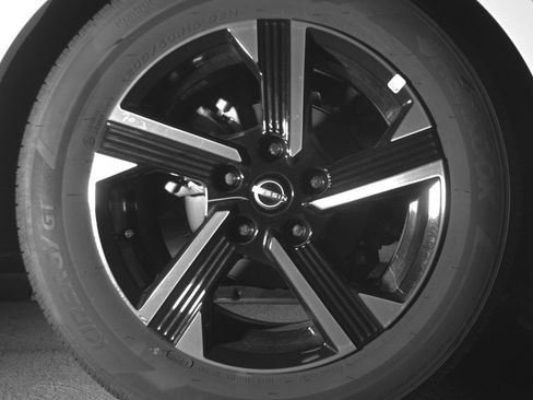 Used 2025 Nissan Sentra SV image 15