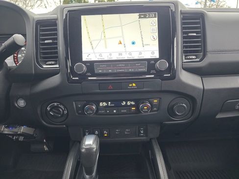 Used 2022 Nissan Frontier PRO-4X w/ Pro-4X Premium Package image 12