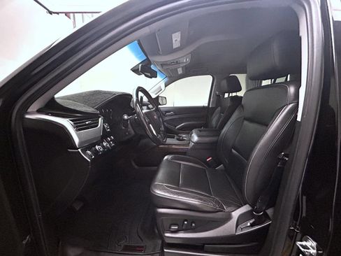 Used 2019 Chevrolet Suburban LT w/ Luxury Package AWD/4WD image 10