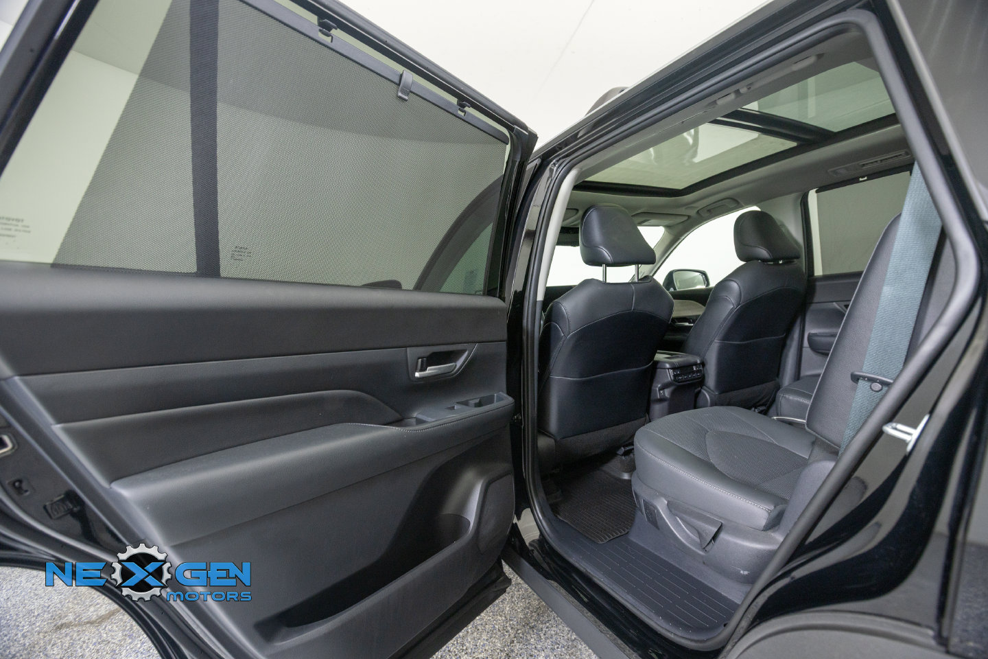 Used 2026 Toyota Grand Highlander AWD image 29