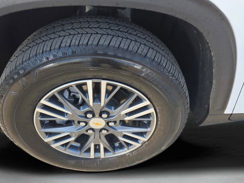 Used 2024 Chevrolet Traverse LT w/ Trailering Package image 29