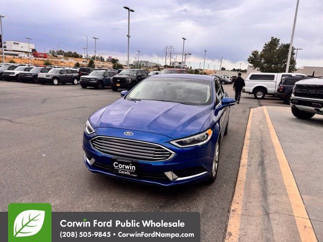 Used 2018 Ford Fusion Energi SE FWD image 2