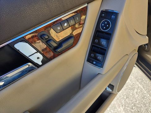 Used 2011 Mercedes-Benz C 300 Sedan image 22