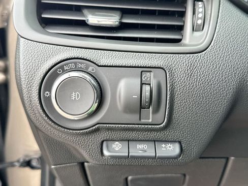 Certified 2019 Buick Envision Premium w/ Driver Confidence Package image 18