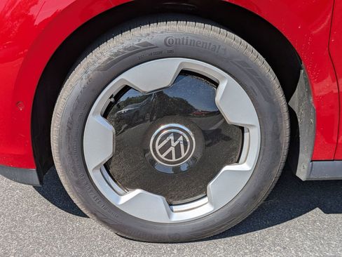 Used 2025 Volkswagen ID. Buzz Pro S Plus image 10