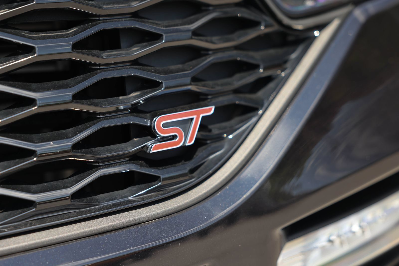 Certified 2023 Ford Explorer ST AWD/4WD image 37