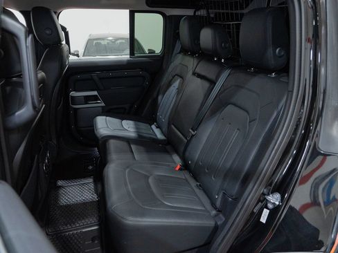 Used 2022 Land Rover Defender 110 S AWD/4WD image 34