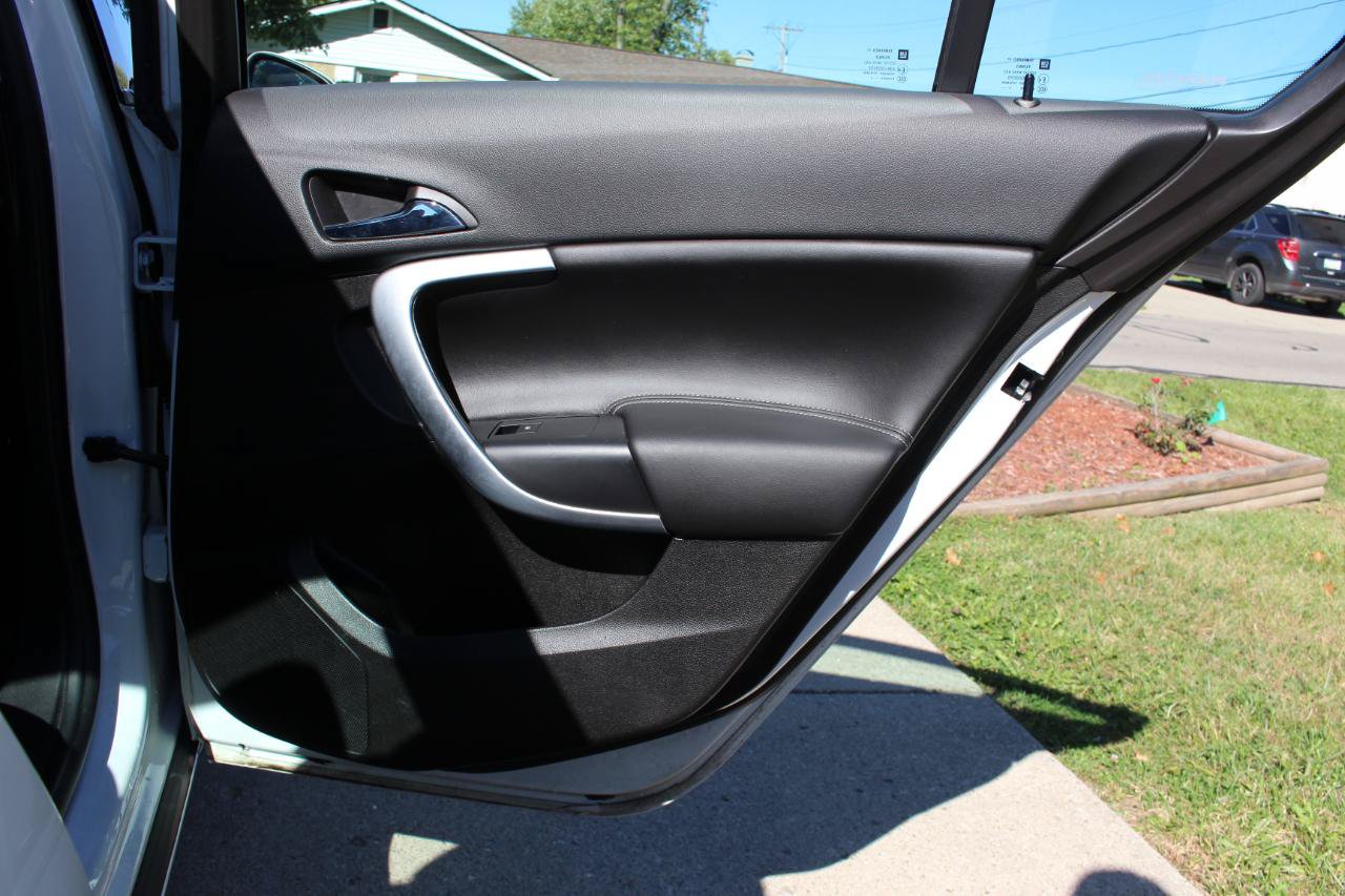 Used 2013 Buick Regal Premium FWD image 35