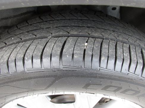 Used 2020 Ford Explorer Limited AWD/4WD image 8